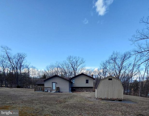 189 HAVEN FARMS CIR, Petersburg, WV 26847