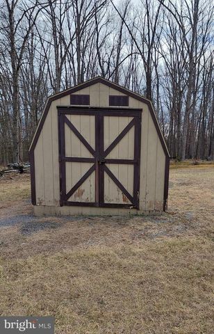 189 HAVEN FARMS CIR, Petersburg, WV 26847