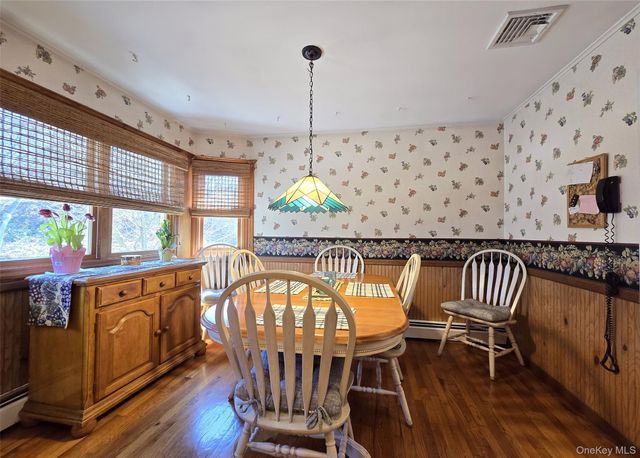 17 Ethan Lane, Ronkonkoma, NY 11779