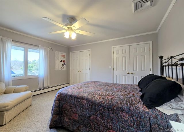 17 Ethan Lane, Ronkonkoma, NY 11779