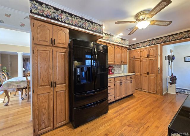 17 Ethan Lane, Ronkonkoma, NY 11779
