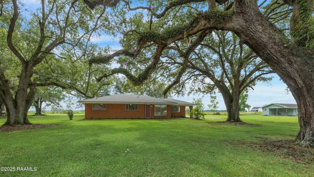 17639 Pelican Road, Erath, LA 70533