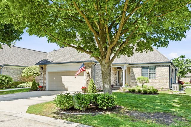 954 Edison Shores Court, Port Huron, MI 48060