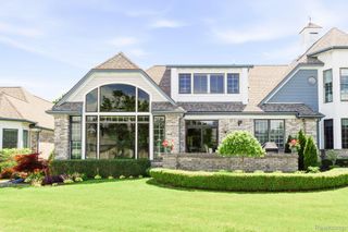 954 Edison Shores Court, Port Huron, MI 48060