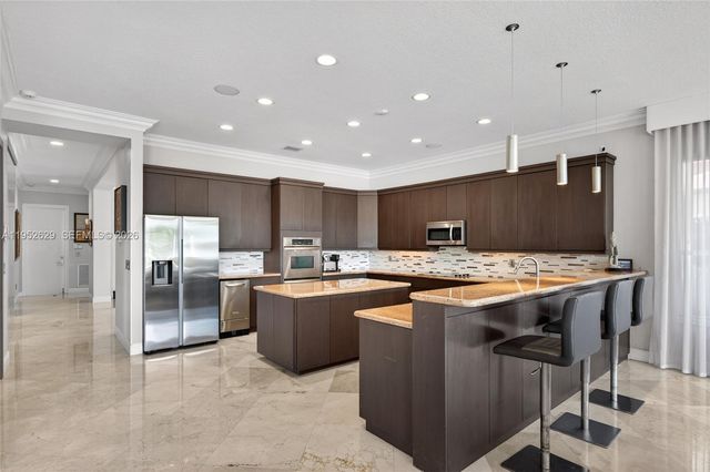 11356 Canyon Maple Blvd, Davie, FL 33330