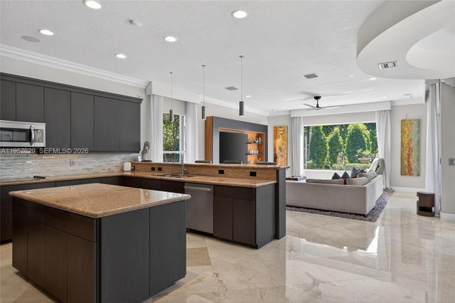 11356 Canyon Maple Blvd, Davie, FL 33330