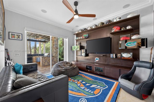 11356 Canyon Maple Blvd, Davie, FL 33330