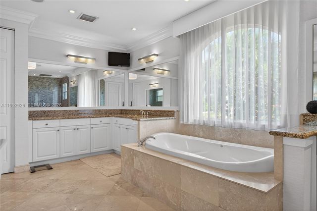 11356 Canyon Maple Blvd, Davie, FL 33330