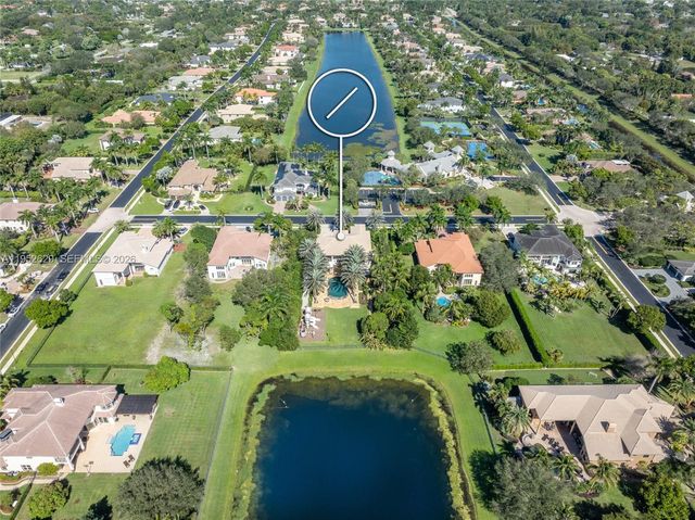 11356 Canyon Maple Blvd, Davie, FL 33330