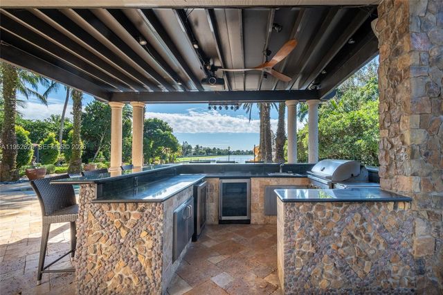 11356 Canyon Maple Blvd, Davie, FL 33330