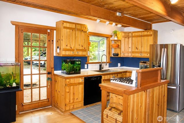 19112 19th SW, Lakebay, WA 98349