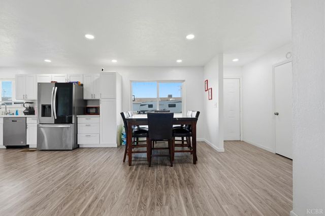 10125 El Toro Way, Hanford, CA 93230