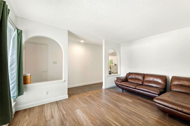 6107 Blarwood DR, Austin, TX 78745