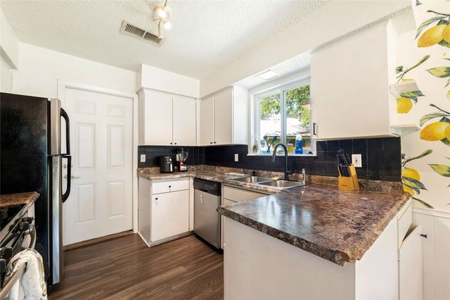 6107 Blarwood DR, Austin, TX 78745