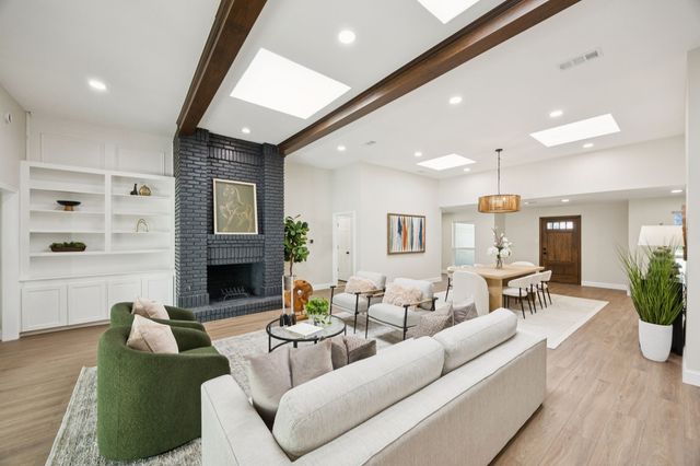 7716 Lone Moor Circle, Dallas, TX 75248