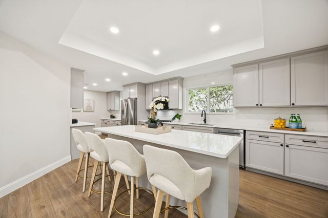 7716 Lone Moor Circle, Dallas, TX 75248