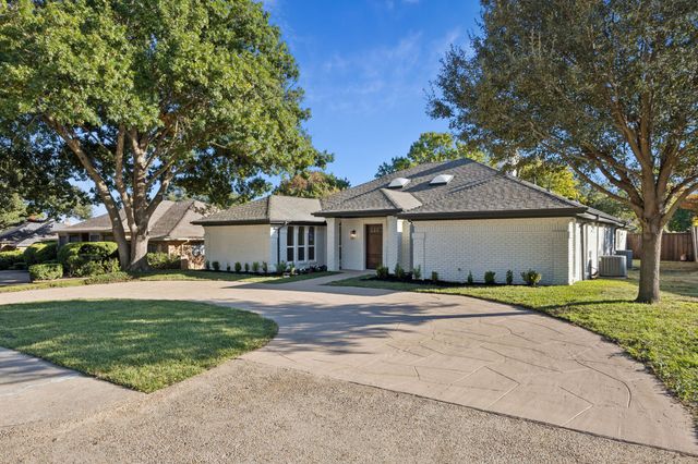 7716 Lone Moor Circle, Dallas, TX 75248