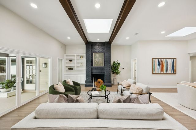 7716 Lone Moor Circle, Dallas, TX 75248