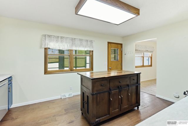 4618 Primrose Lane, Omaha, NE 68157