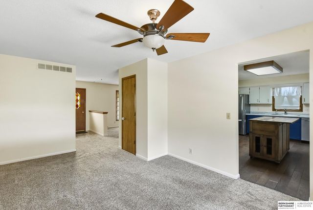 4618 Primrose Lane, Omaha, NE 68157