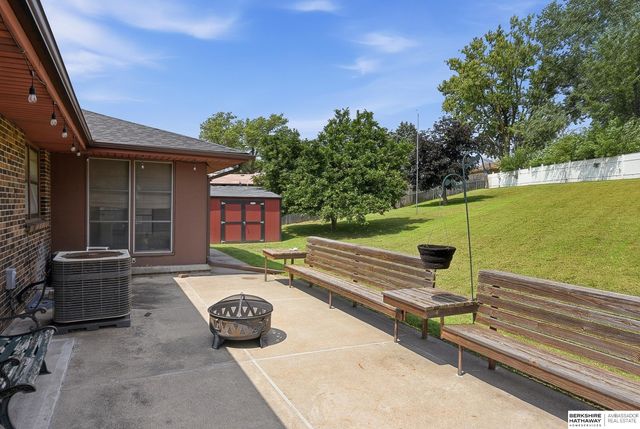 4618 Primrose Lane, Omaha, NE 68157