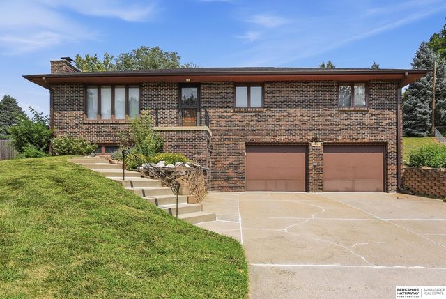 4618 Primrose Lane, Omaha, NE 68157