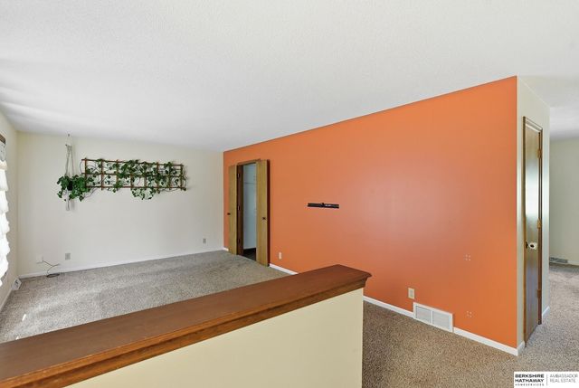 4618 Primrose Lane, Omaha, NE 68157