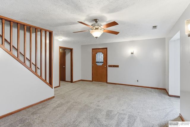 4618 Primrose Lane, Omaha, NE 68157