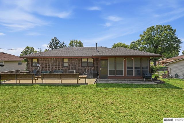 4618 Primrose Lane, Omaha, NE 68157