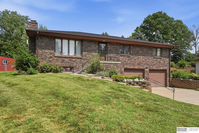 4618 Primrose Lane, Omaha, NE 68157