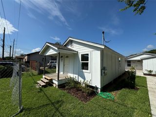 8214 Livingston Street, Houston, TX 77051