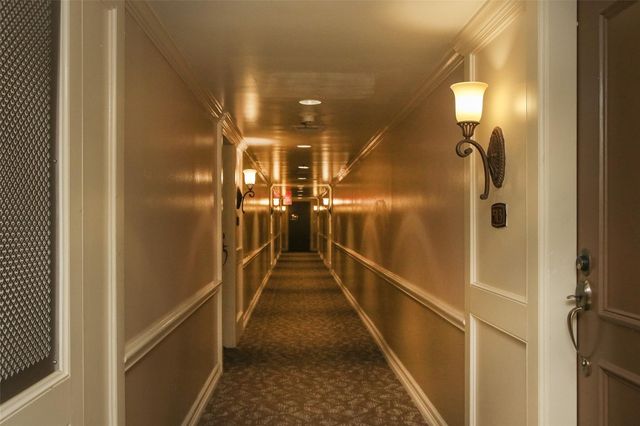 3525 Sage Road 1111, Houston, TX 77056