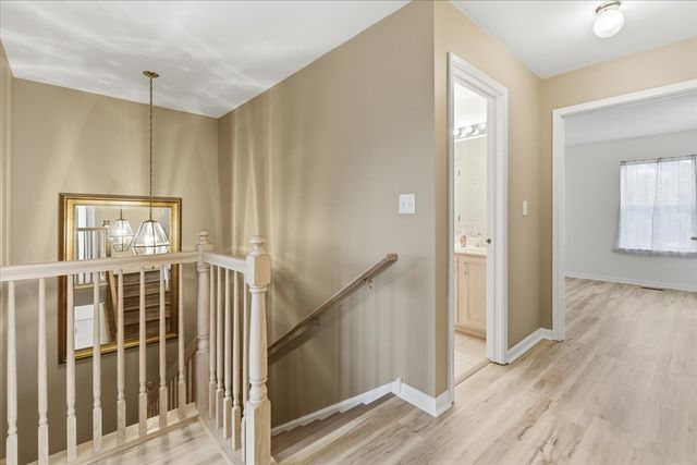 2886 Camden Drive, West Chicago, IL 60185