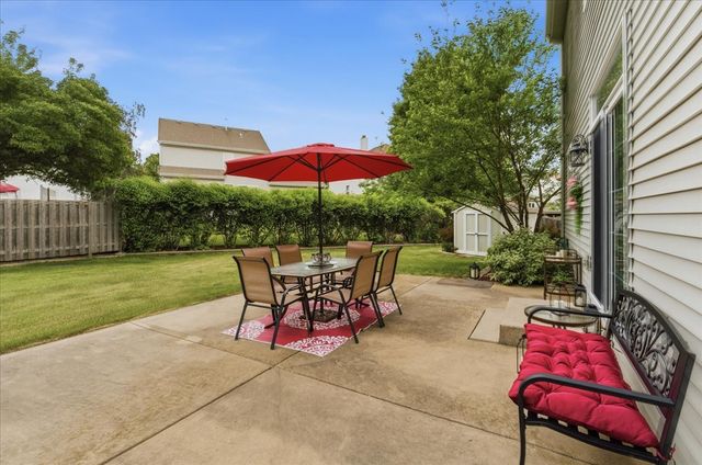2886 Camden Drive, West Chicago, IL 60185