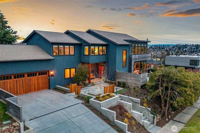 2506 W Halladay Street, Seattle, WA 98199