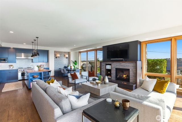 2506 W Halladay Street, Seattle, WA 98199