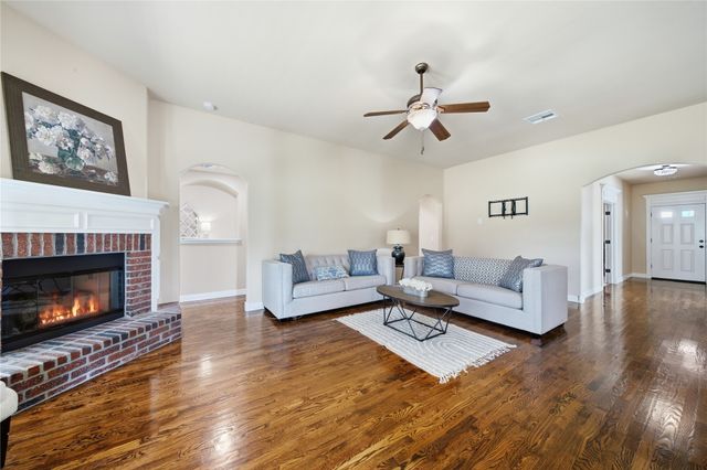 6010 S 15th Place, Broken Arrow, OK 74011