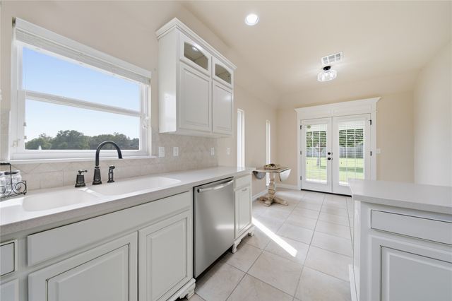 6010 S 15th Place, Broken Arrow, OK 74011