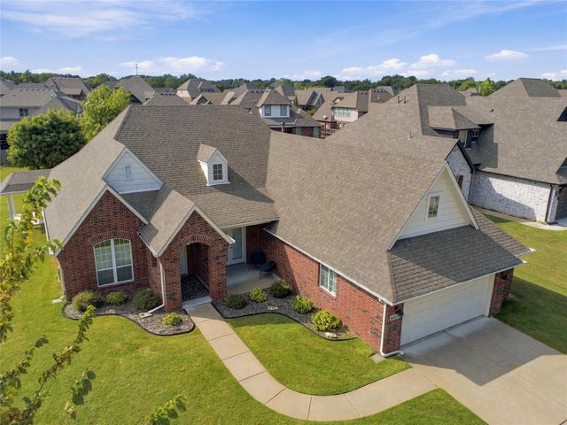 6010 S 15th Place, Broken Arrow, OK 74011