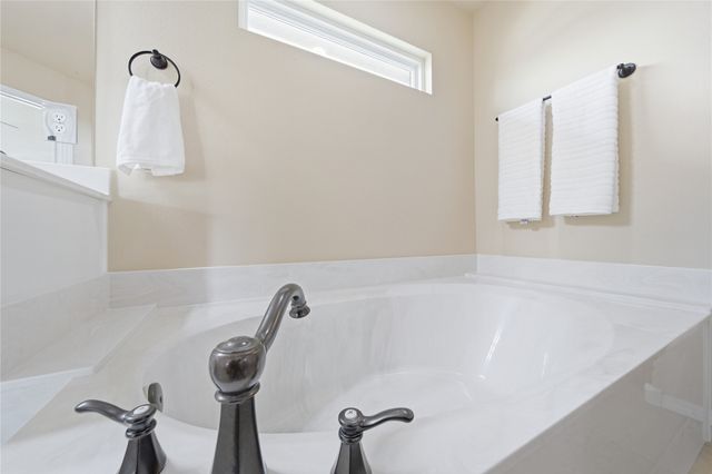 6010 S 15th Place, Broken Arrow, OK 74011
