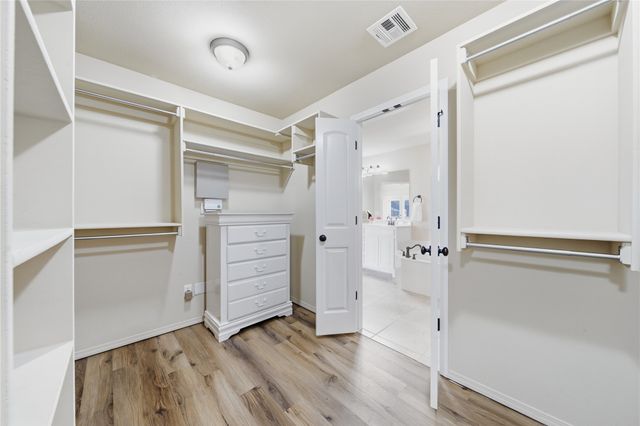 6010 S 15th Place, Broken Arrow, OK 74011