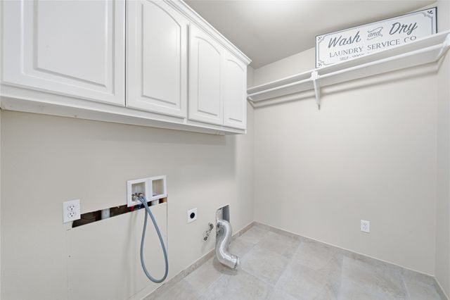 6010 S 15th Place, Broken Arrow, OK 74011