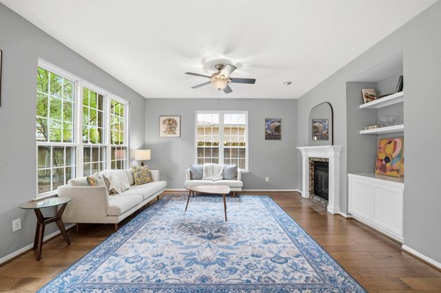 18 Amber Leaf Court, The Woodlands, TX 77381