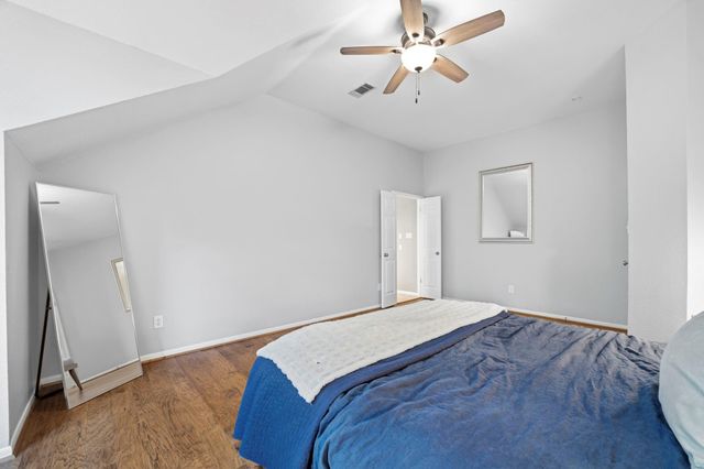 18 Amber Leaf Court, The Woodlands, TX 77381