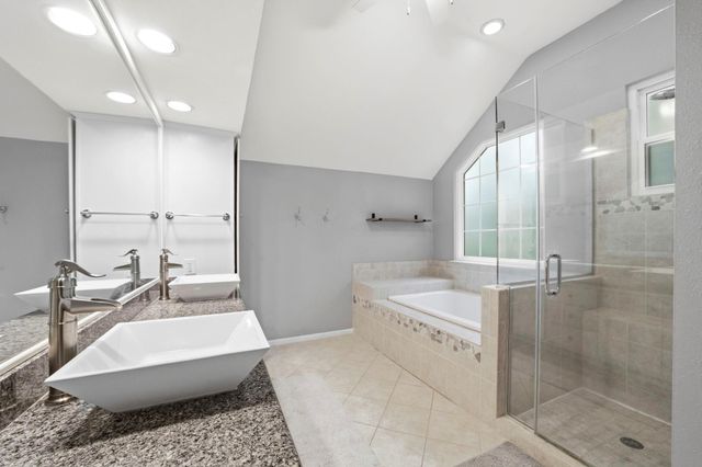 18 Amber Leaf Court, The Woodlands, TX 77381