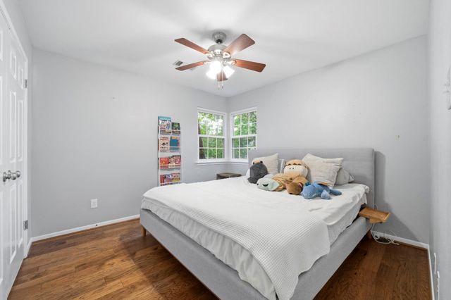 18 Amber Leaf Court, The Woodlands, TX 77381