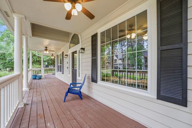 18 Amber Leaf Court, The Woodlands, TX 77381