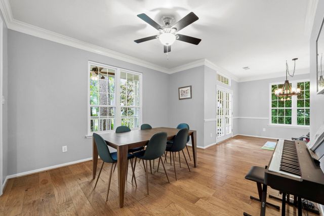 18 Amber Leaf Court, The Woodlands, TX 77381