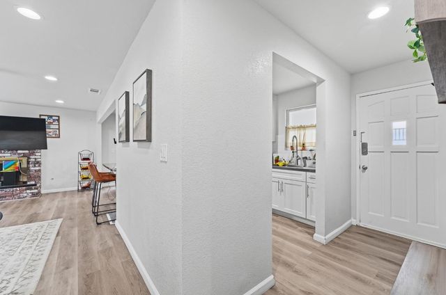 819 Brandywine St, Manteca, CA 95336