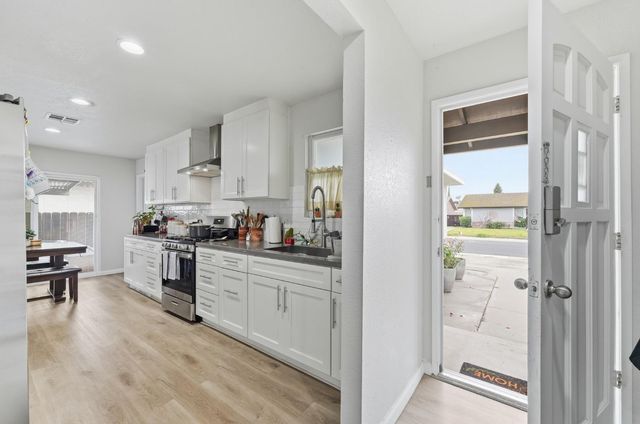 819 Brandywine St, Manteca, CA 95336